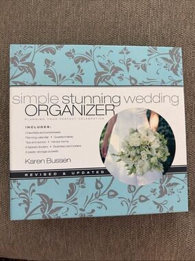 Abrams Books Wedding Organizer in Light Blue and Gray Floral Design